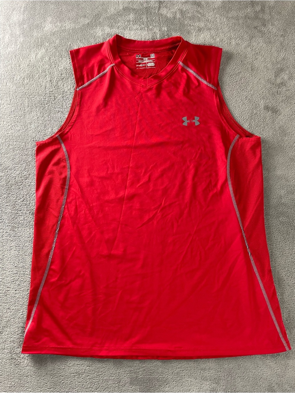 Under Armour Men’s L HeatGear Red Compression V-Neck Tank Top Sleeveless Shirt